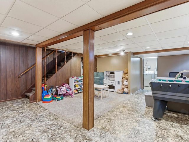 2148 Pandora Drive, Sterling Heights, MI 48310