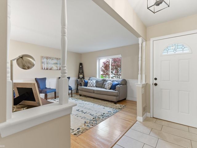 2148 Pandora Drive, Sterling Heights, MI 48310