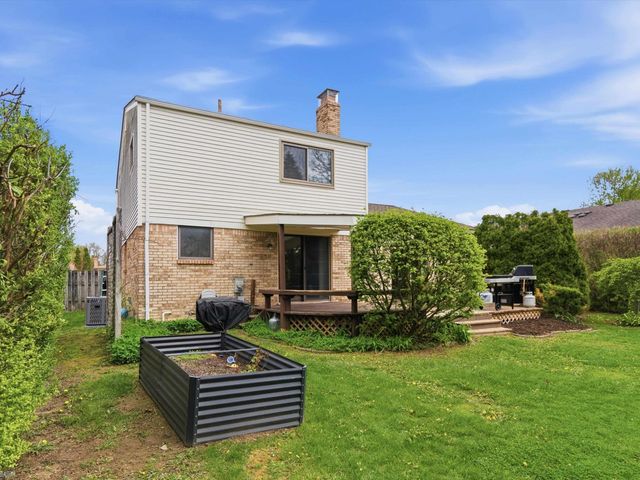 2148 Pandora Drive, Sterling Heights, MI 48310