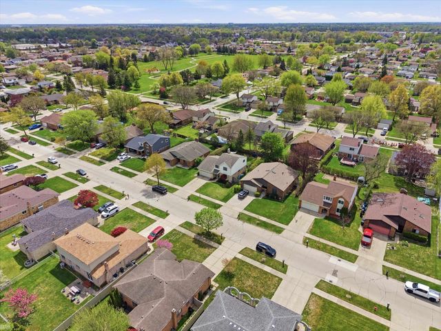 2148 Pandora Drive, Sterling Heights, MI 48310