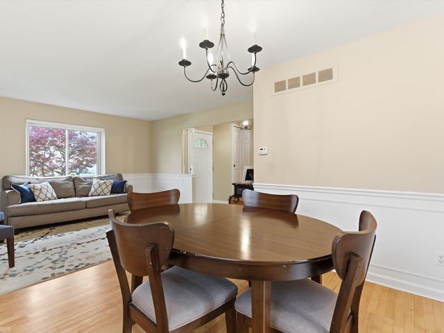 2148 Pandora Drive, Sterling Heights, MI 48310