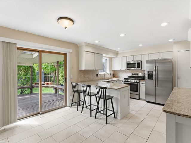 2148 Pandora Drive, Sterling Heights, MI 48310