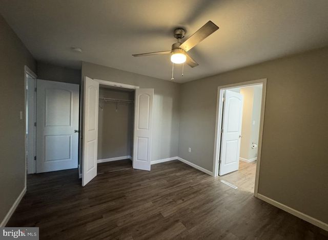 156 N FUNK ST, Strasburg, VA 22657