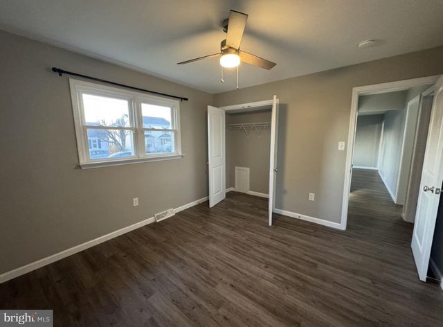 156 N FUNK ST, Strasburg, VA 22657