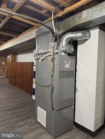 156 N FUNK ST, Strasburg, VA 22657