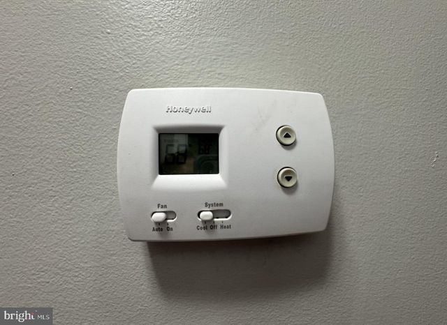 156 N FUNK ST, Strasburg, VA 22657