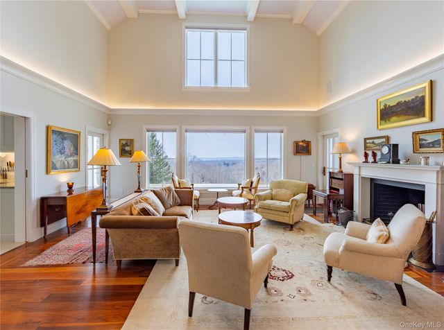 34 Meeting House Road, Pawling, NY 12564