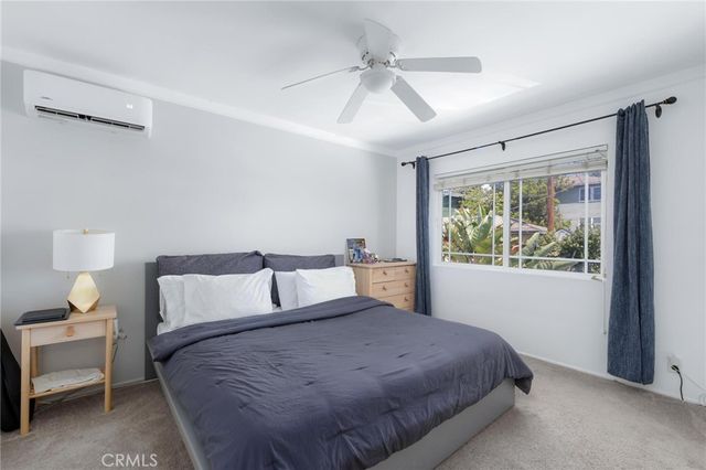240 Hampton Drive, Venice, CA 90291