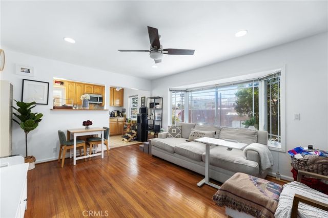 240 Hampton Drive, Venice, CA 90291