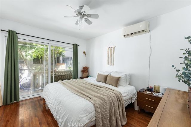 240 Hampton Drive, Venice, CA 90291