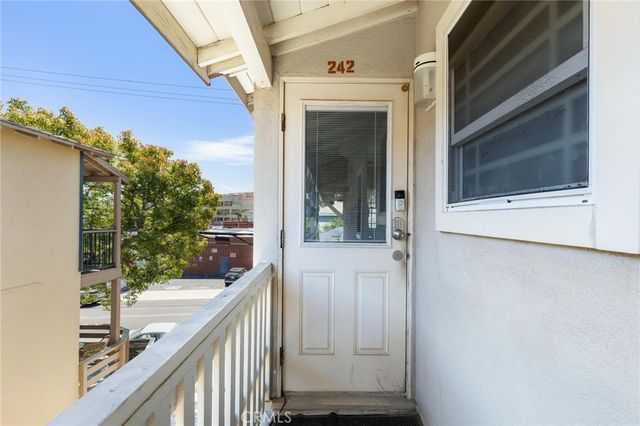 240 Hampton Drive, Venice, CA 90291
