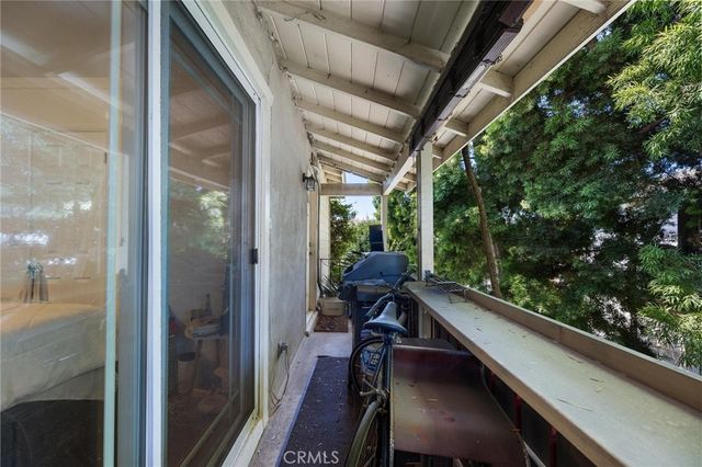 240 Hampton Drive, Venice, CA 90291