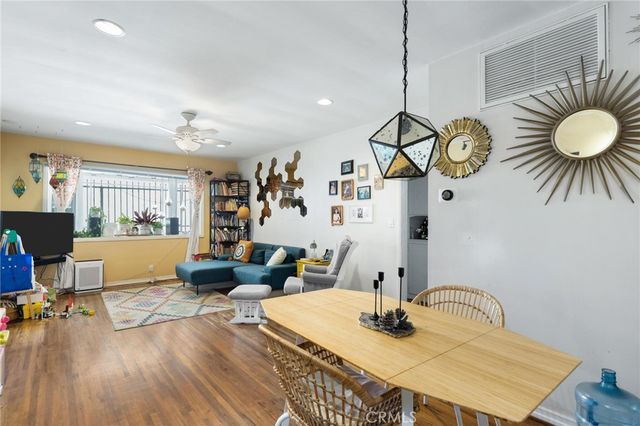 240 Hampton Drive, Venice, CA 90291