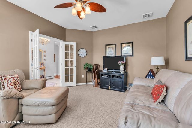 490 Arlington Avenue S, Bayville, NJ 08721