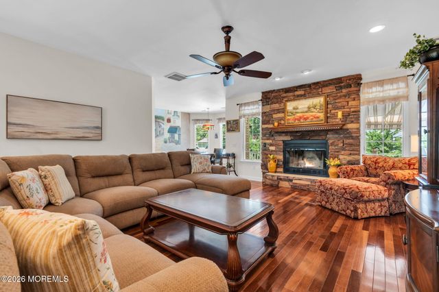 490 Arlington Avenue S, Bayville, NJ 08721