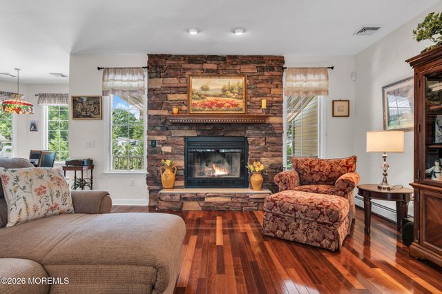 490 Arlington Avenue S, Bayville, NJ 08721