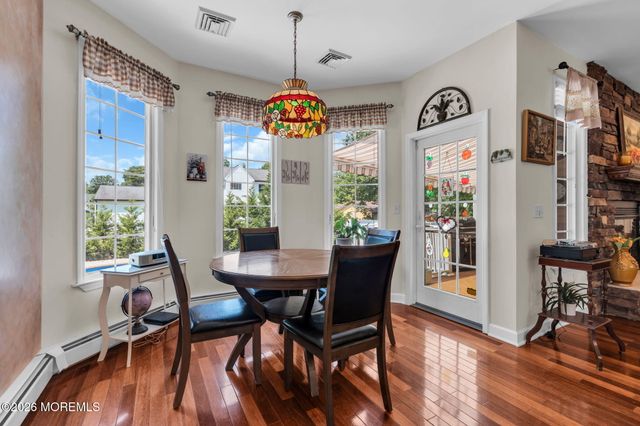 490 Arlington Avenue S, Bayville, NJ 08721