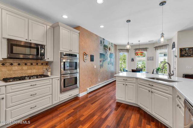 490 Arlington Avenue S, Bayville, NJ 08721