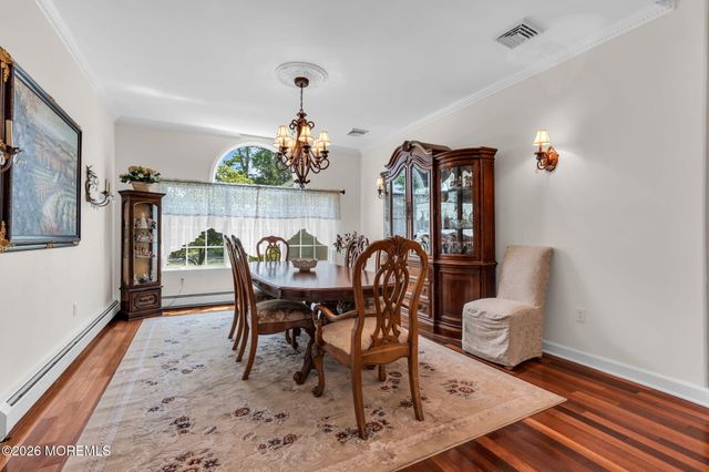 490 Arlington Avenue S, Bayville, NJ 08721
