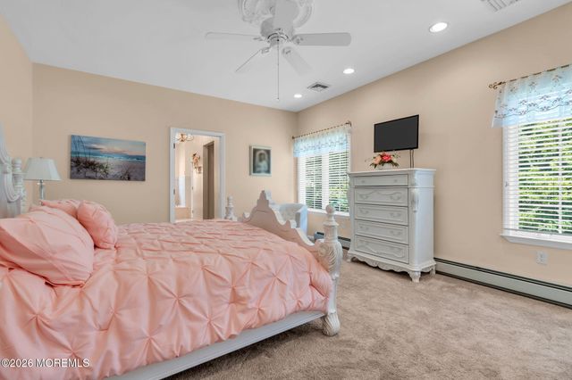 490 Arlington Avenue S, Bayville, NJ 08721