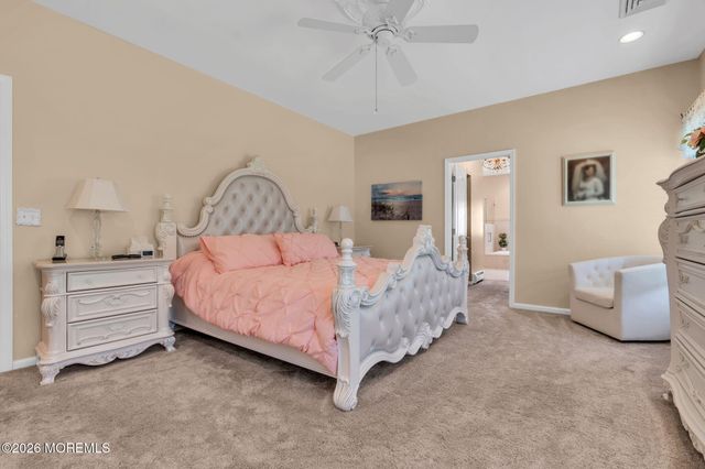 490 Arlington Avenue S, Bayville, NJ 08721