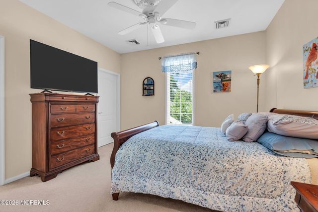 490 Arlington Avenue S, Bayville, NJ 08721