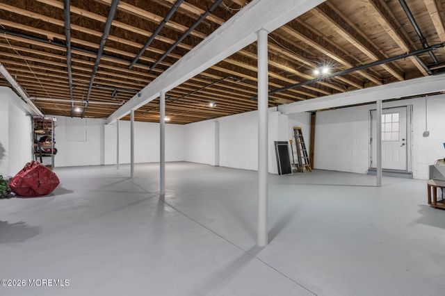 490 Arlington Avenue S, Bayville, NJ 08721