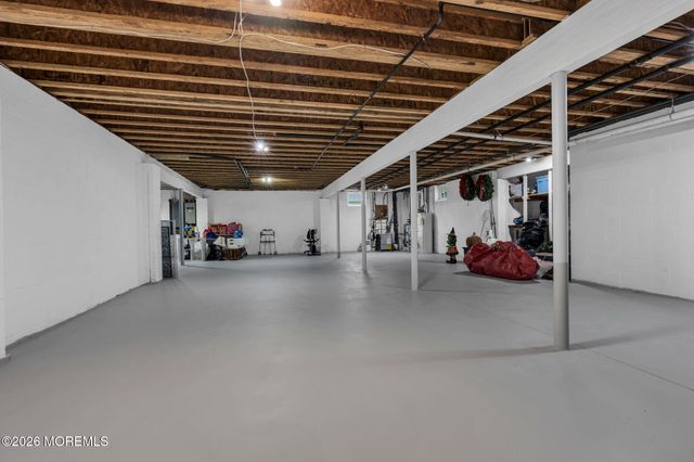 490 Arlington Avenue S, Bayville, NJ 08721