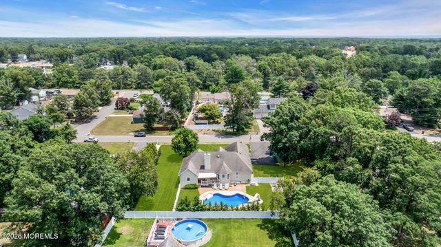 490 Arlington Avenue S, Bayville, NJ 08721
