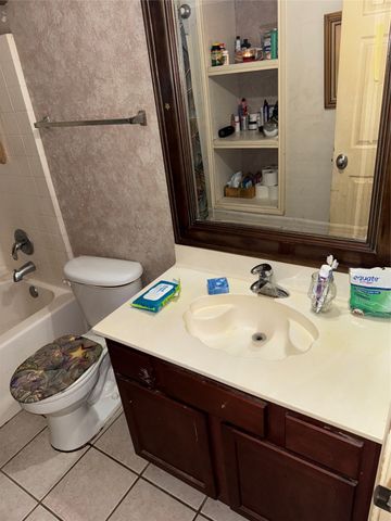 4712 Barnhill Lane, Fort Worth, TX 76135