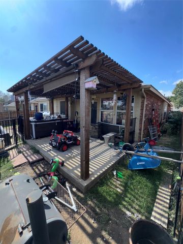 4712 Barnhill Lane, Fort Worth, TX 76135