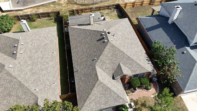 4712 Barnhill Lane, Fort Worth, TX 76135