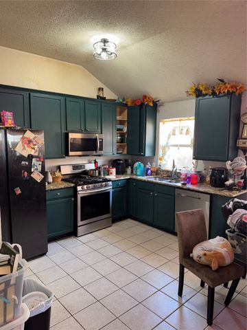 4712 Barnhill Lane, Fort Worth, TX 76135