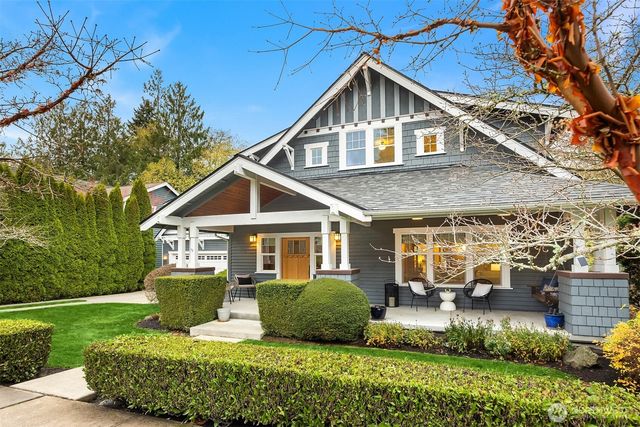 9641 NE North Town Loop, Bainbridge Island, WA 98110