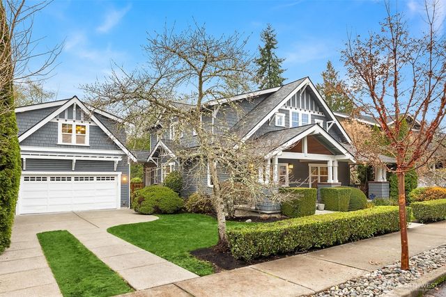 9641 NE North Town Loop, Bainbridge Island, WA 98110