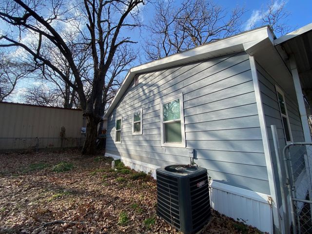 424 Sherman Drive, Pottsboro, TX 75076