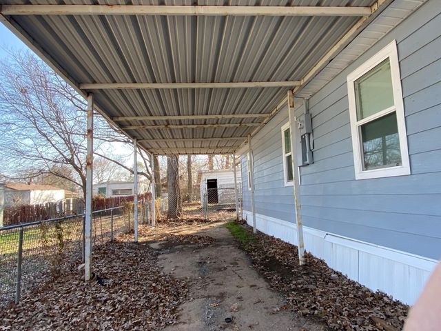 424 Sherman Drive, Pottsboro, TX 75076