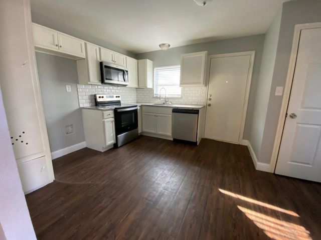 424 Sherman Drive, Pottsboro, TX 75076