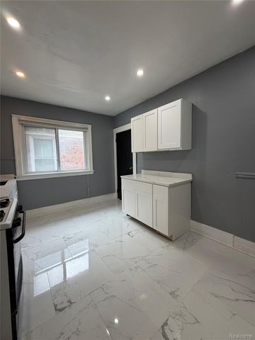 1441 W Euclid Street, Detroit, MI 48206