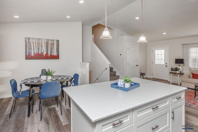 2714 WILDHORSE DR, Rapid City, SD 57703