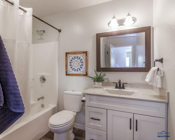 2714 WILDHORSE DR, Rapid City, SD 57703