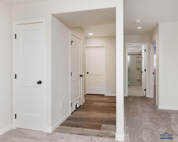 2714 WILDHORSE DR, Rapid City, SD 57703