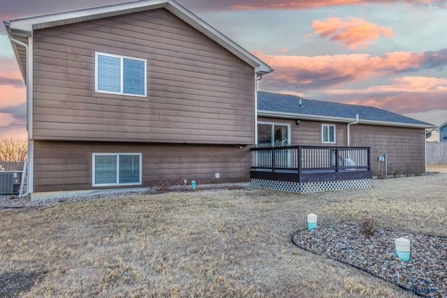 2714 WILDHORSE DR, Rapid City, SD 57703
