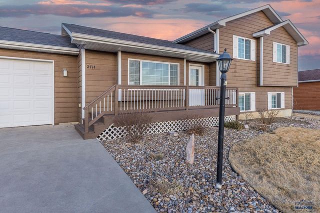 2714 WILDHORSE DR, Rapid City, SD 57703