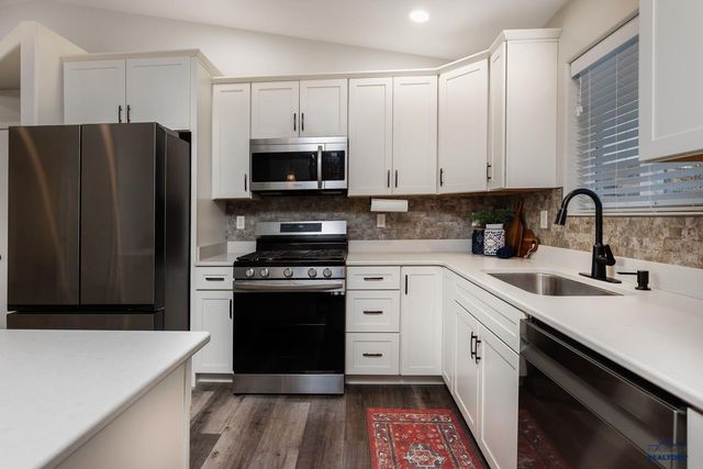 2714 WILDHORSE DR, Rapid City, SD 57703