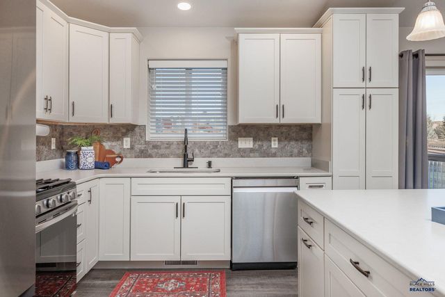 2714 WILDHORSE DR, Rapid City, SD 57703