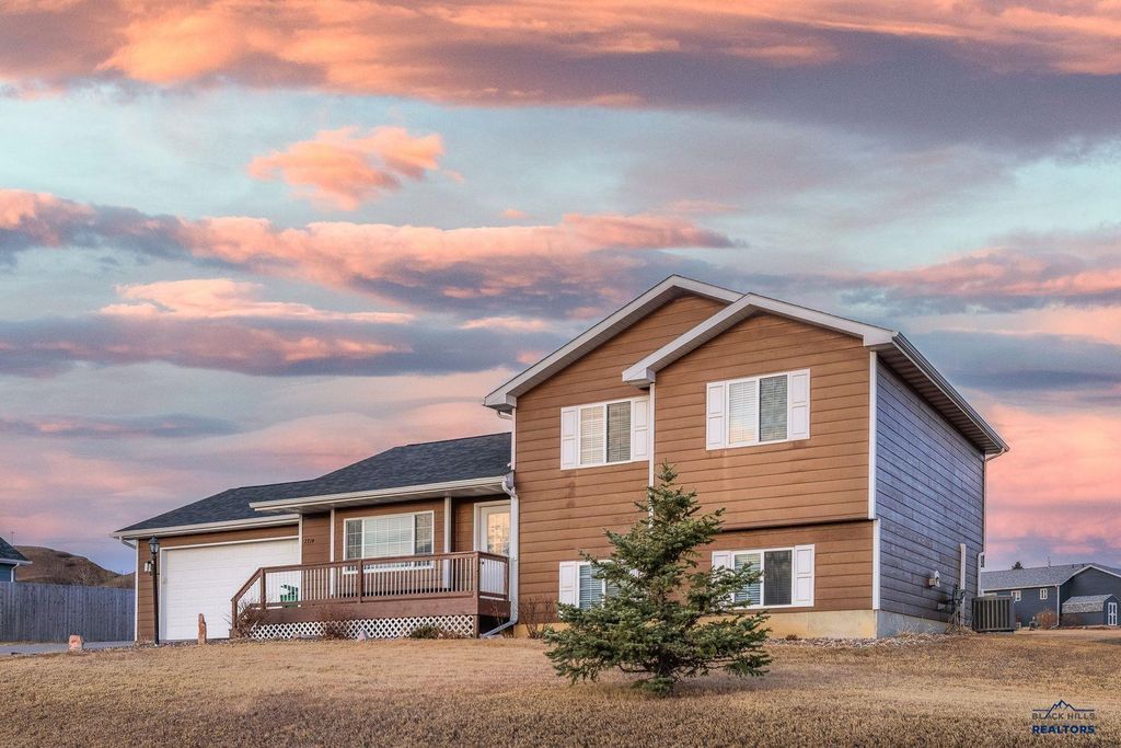 2714 WILDHORSE DR, Rapid City, SD 57703