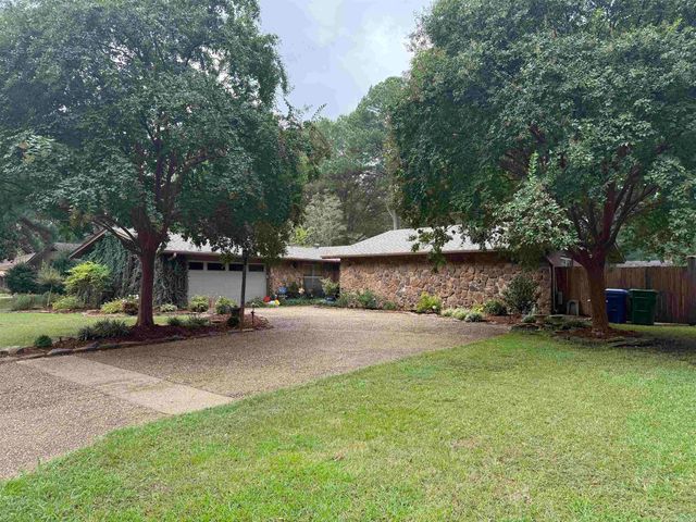 1115 Salem Road, Conway, AR 72034