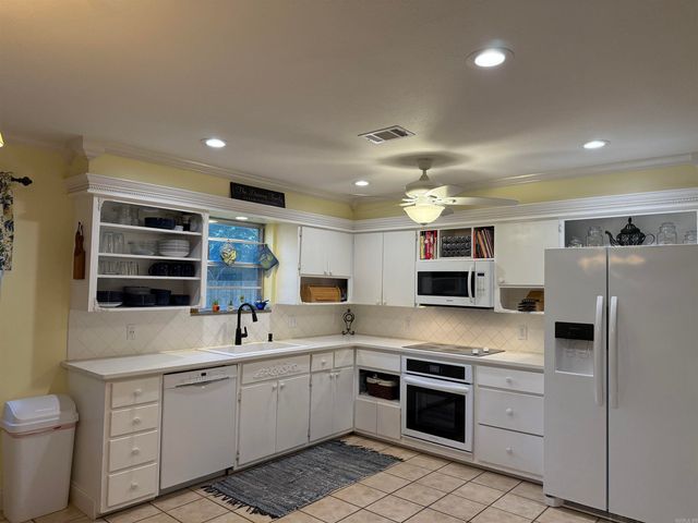 1115 Salem Road, Conway, AR 72034