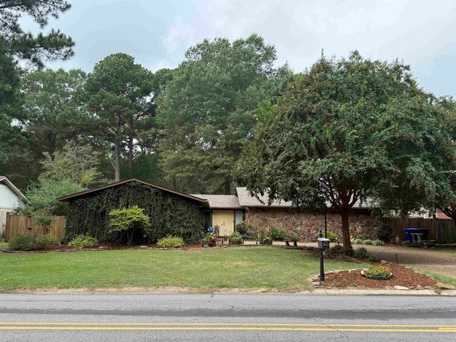 1115 Salem Road, Conway, AR 72034